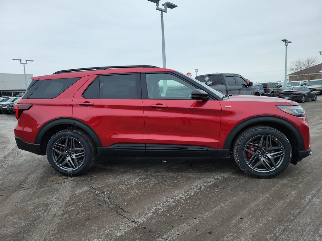 New 2026 Ford Explorer ST-Line w/ ST-Line Street Pack image 3