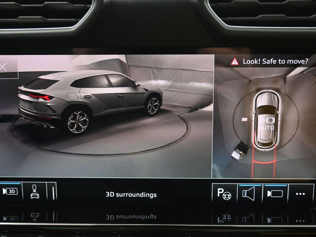 Used 2021 Lamborghini Urus image 16