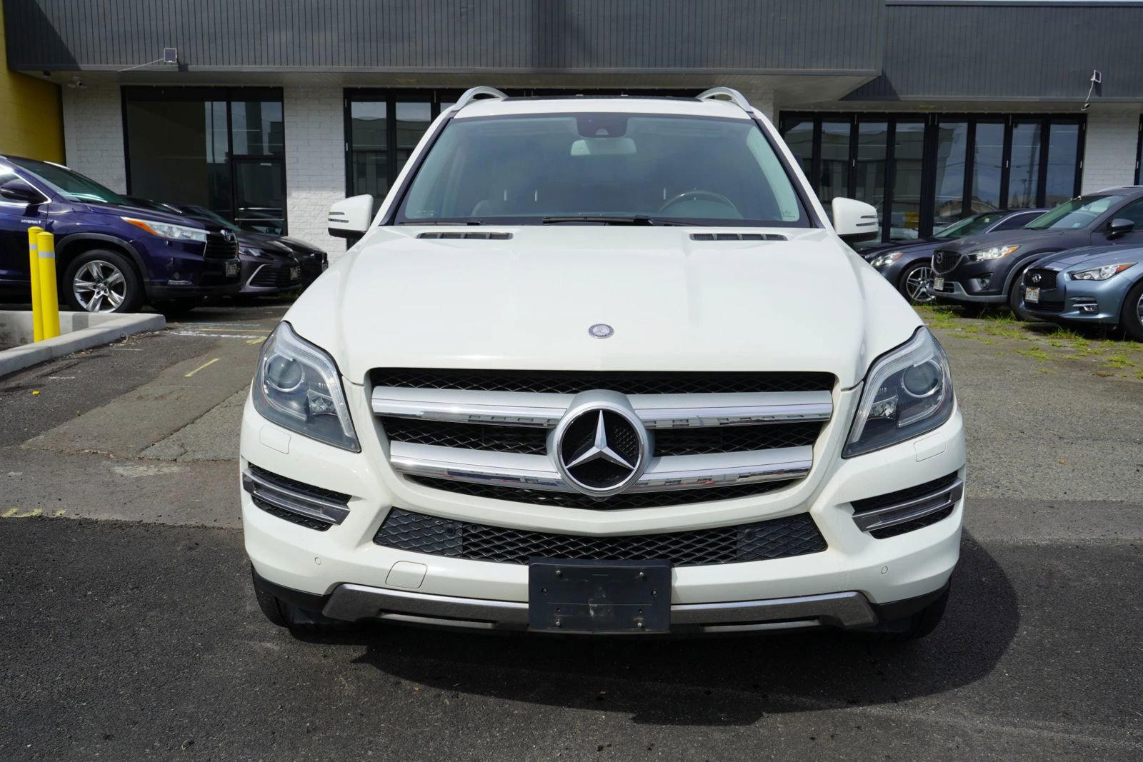 Used 2013 Mercedes-Benz GL 320 BlueTEC 4MATIC image 3