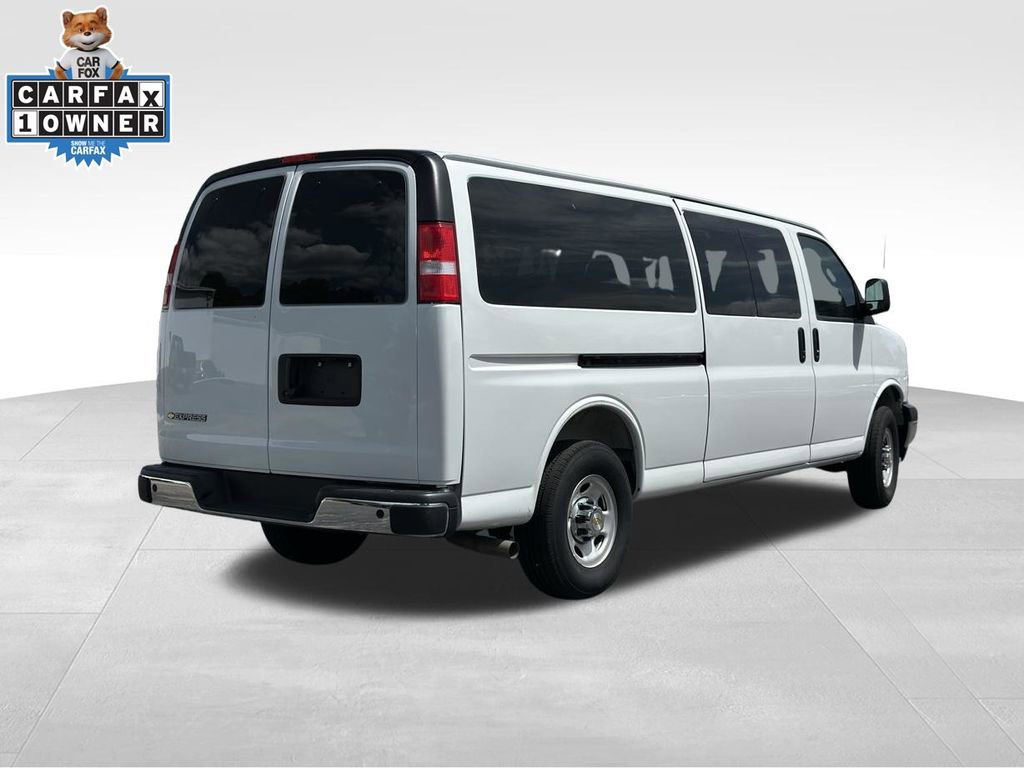 Used 2025 Chevrolet Express 3500 LT w/ LT Preferred Equipment Group image 8