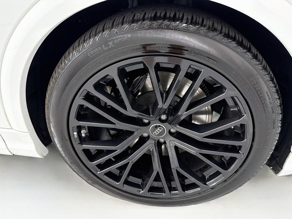 Certified 2025 Audi SQ8 Prestige AWD/4WD image 31