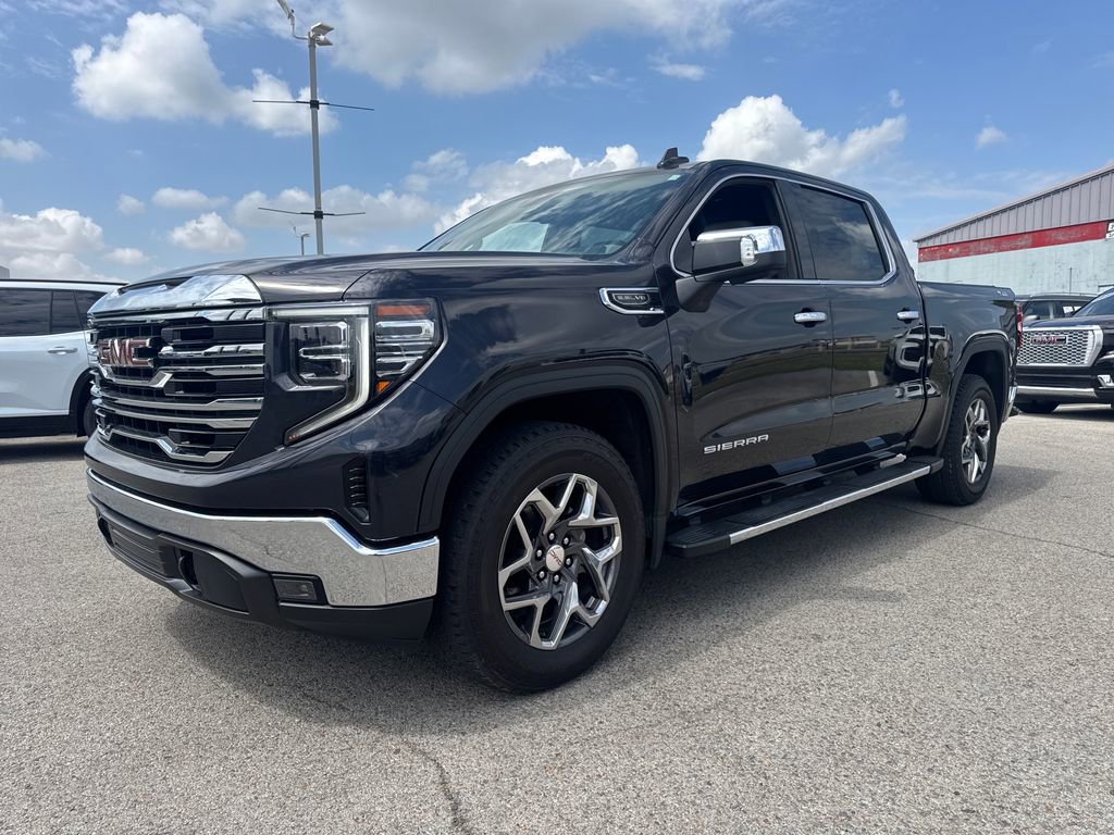 Used 2023 GMC Sierra 1500 SLT w/ SLT Premium Package AWD/4WD image 2