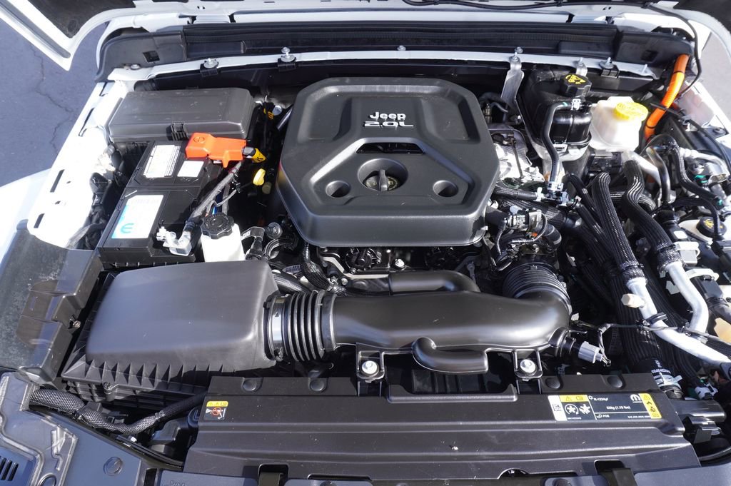 Used 2023 Jeep Wrangler Unlimited Sahara image 7