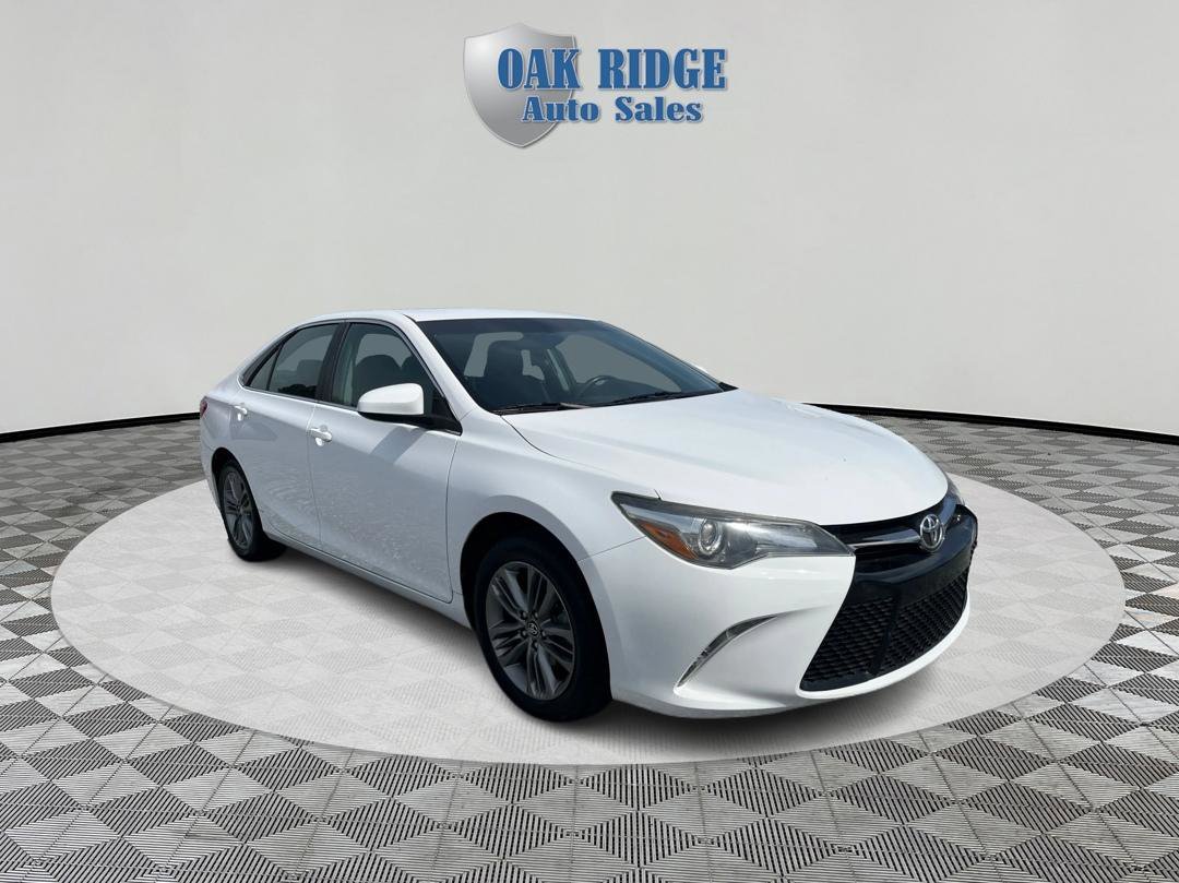 Used 2017 Toyota Camry SE FWD image 3