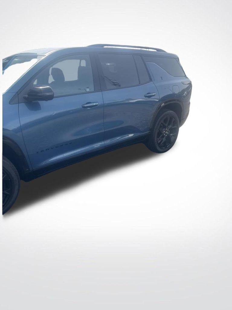 Used 2026 Chevrolet Traverse RS image 3