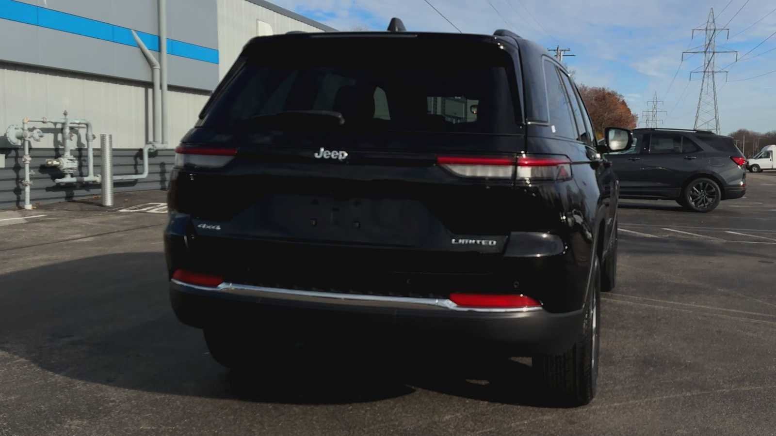 Used 2023 Jeep Grand Cherokee Limited image 4