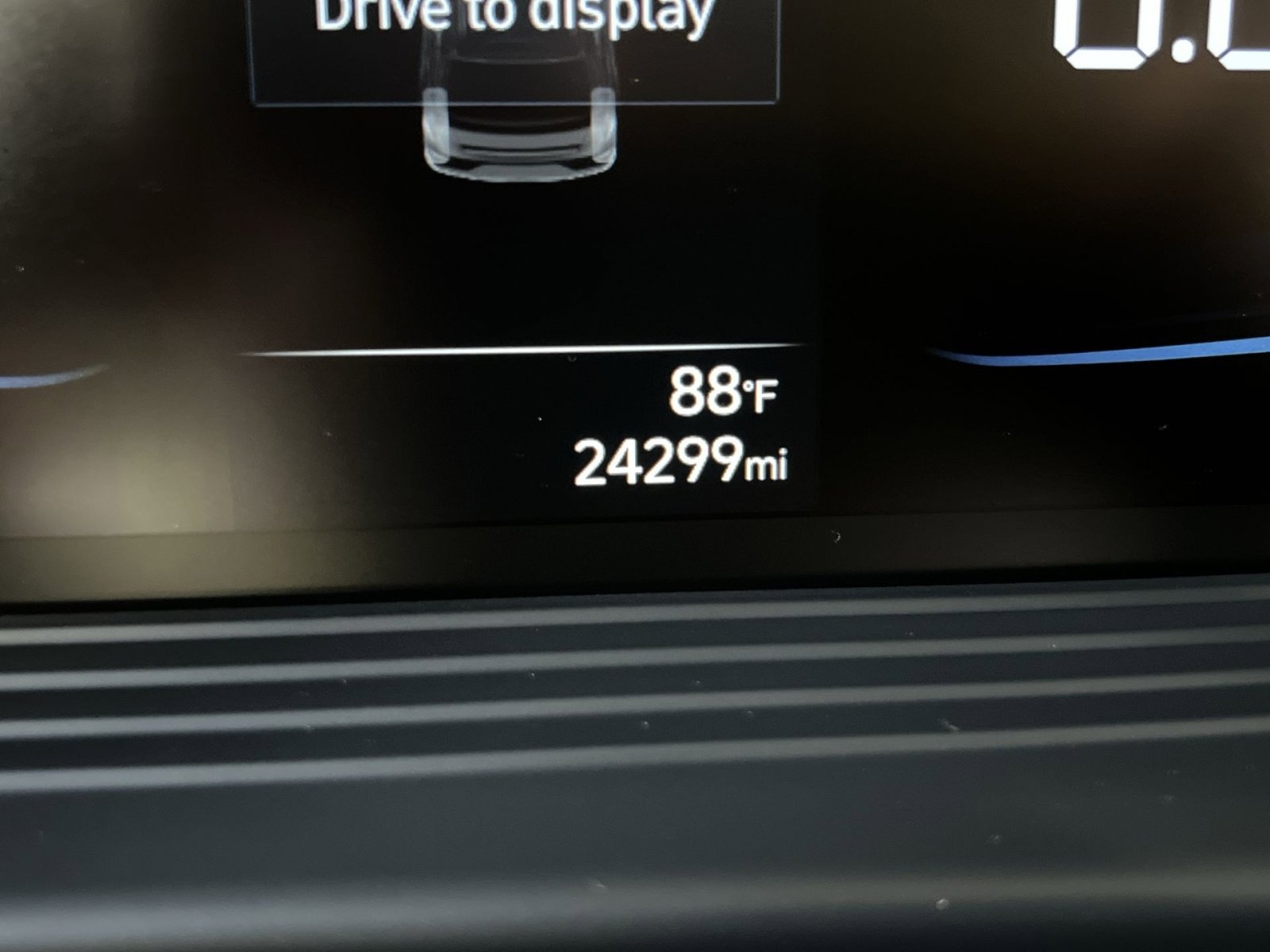 Used 2023 Hyundai Venue Limited image 17