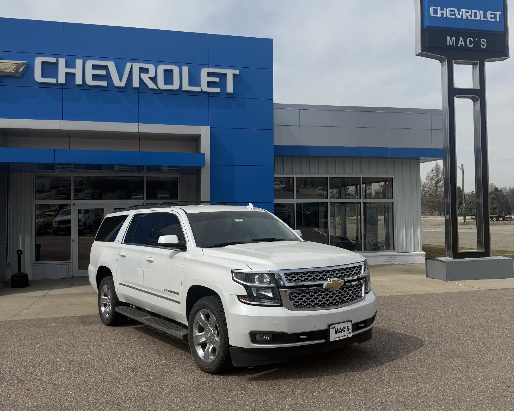 Used 2018 Chevrolet Suburban LT w/ LT Signature Package
