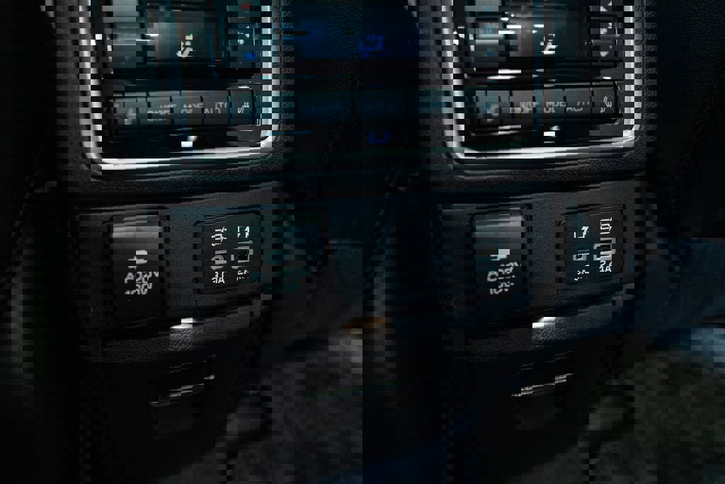 Used 2025 Subaru Ascent Bronze Edition image 41