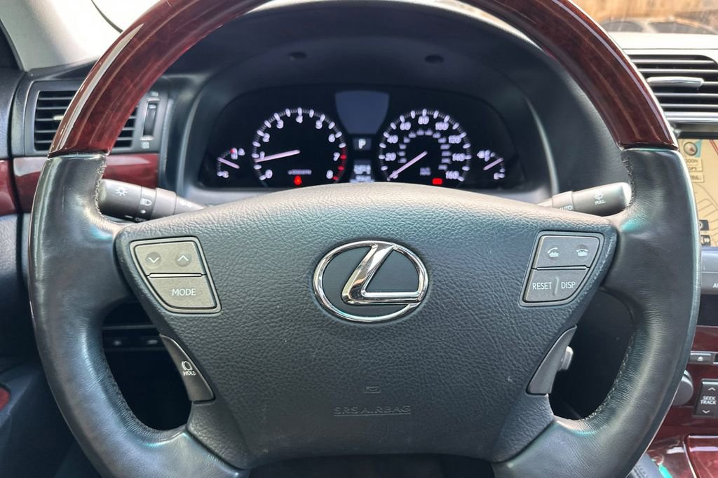 Used 2007 Lexus LS 460 RWD image 26