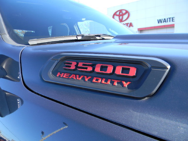Used 2025 RAM 3500 Big Horn AWD/4WD image 9