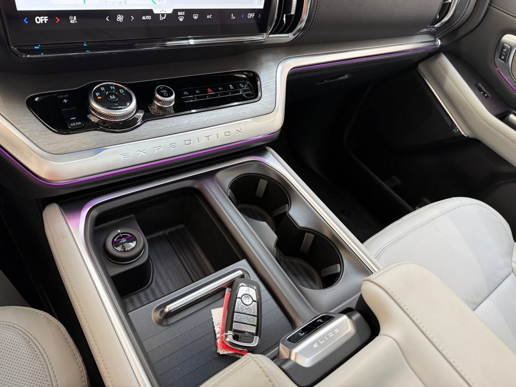 New 2026 Ford Expedition Platinum w/ Driver's Package image 16