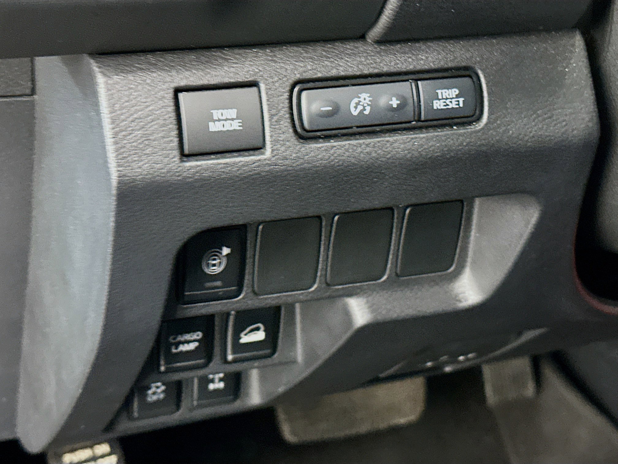 Used 2023 Nissan Frontier PRO-4X w/ Technology Package image 17