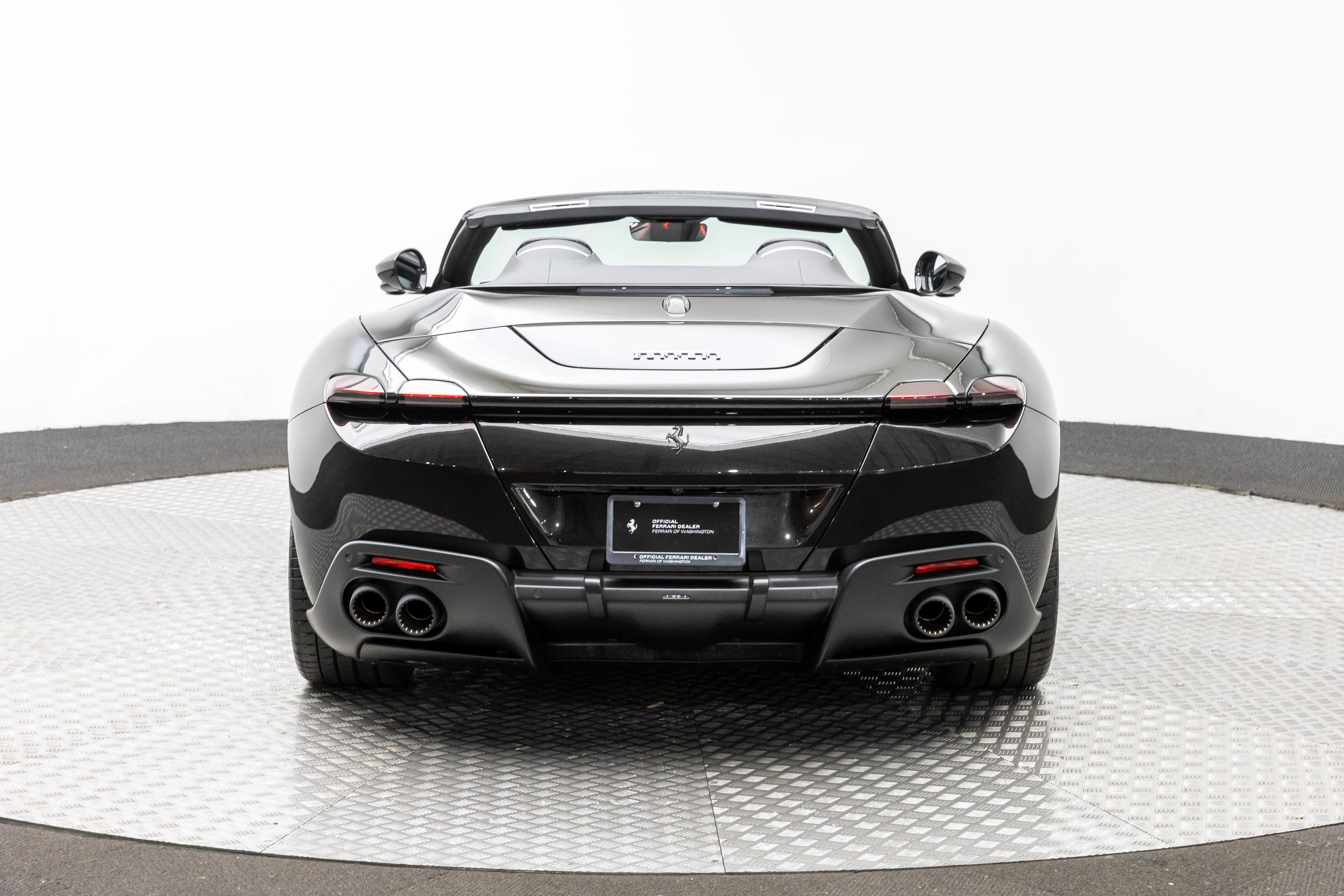 Used 2025 Ferrari Roma Spider RWD image 8