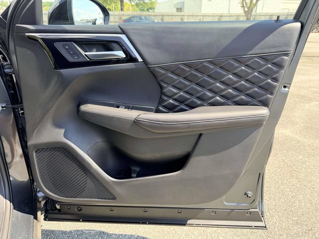 Used 2026 Nissan Rogue Platinum w/ Family Package AWD/4WD image 8