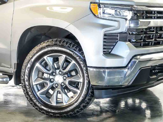 Certified 2026 Chevrolet Silverado 1500 LT AWD/4WD image 4