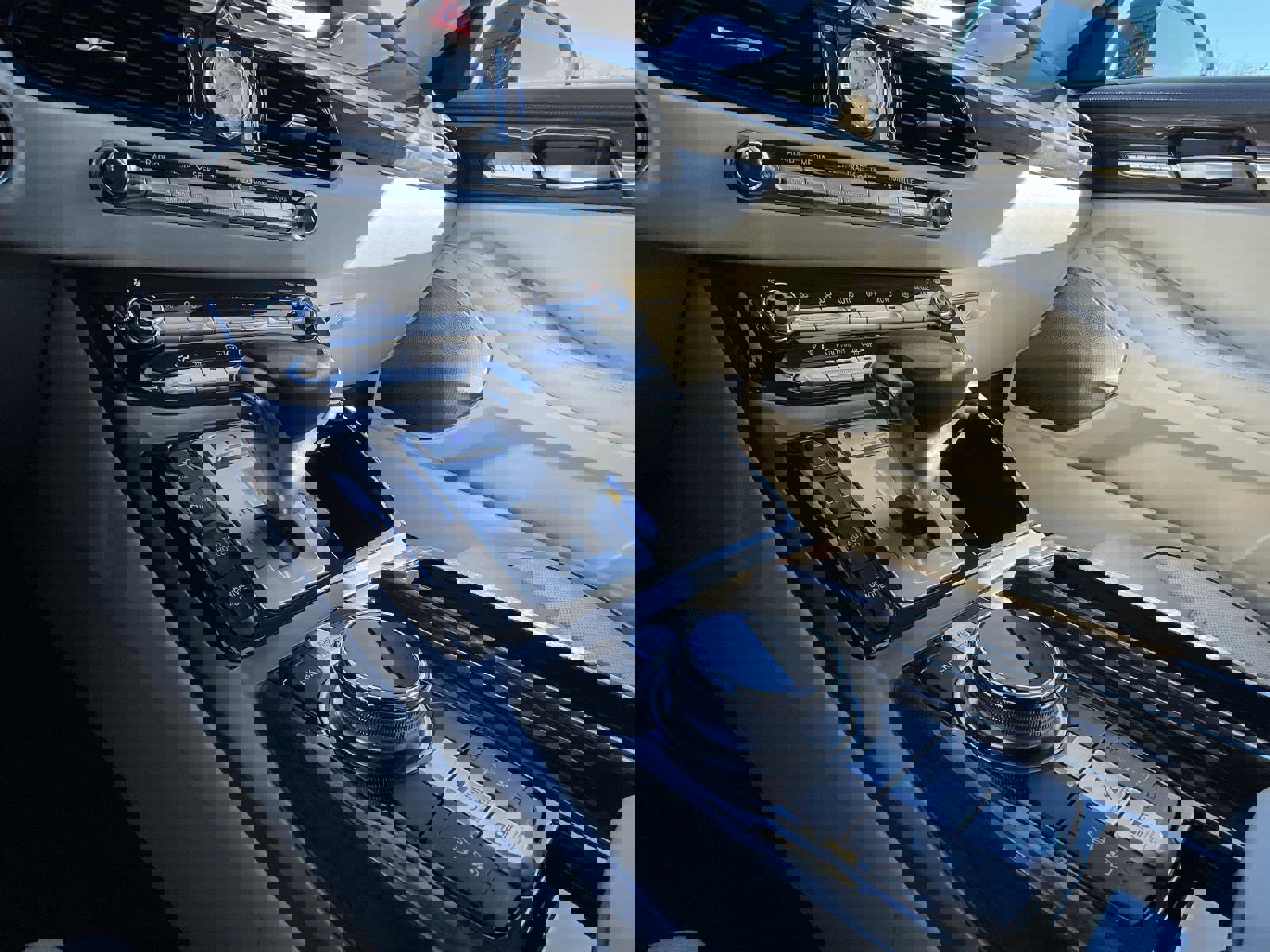 Used 2017 Genesis G90 3.3T Premium image 30