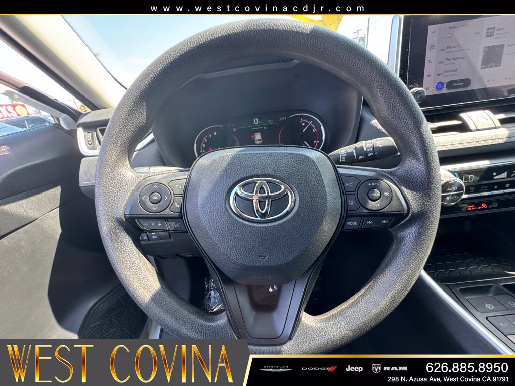 Used 2024 Toyota RAV4 XLE FWD image 24