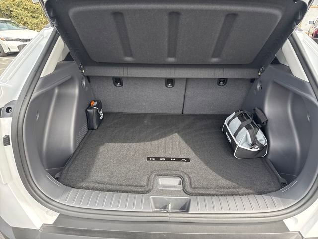 Certified 2025 Hyundai Kona SEL image 41