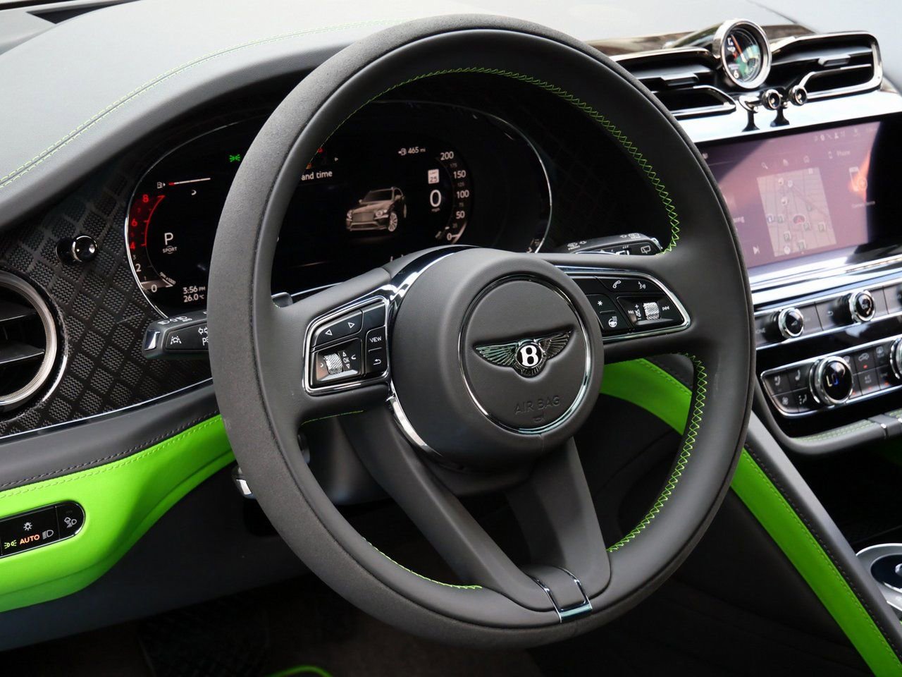 Used 2025 Bentley Bentayga AWD/4WD image 15