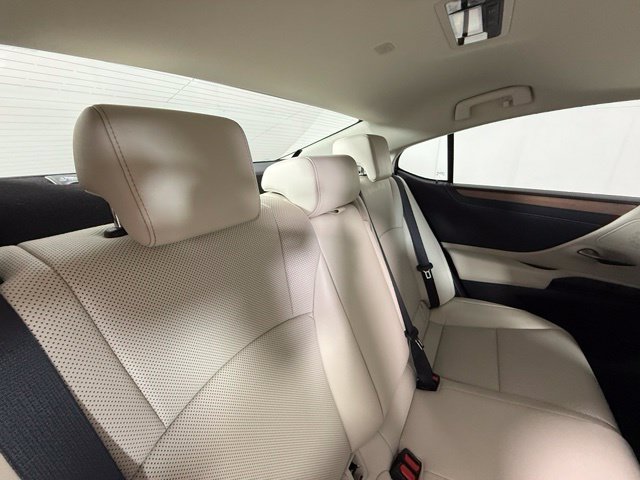Certified 2025 Lexus ES 350 w/ Premium Package FWD image 31