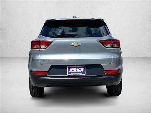 Used 2025 Chevrolet TrailBlazer LS FWD image 4