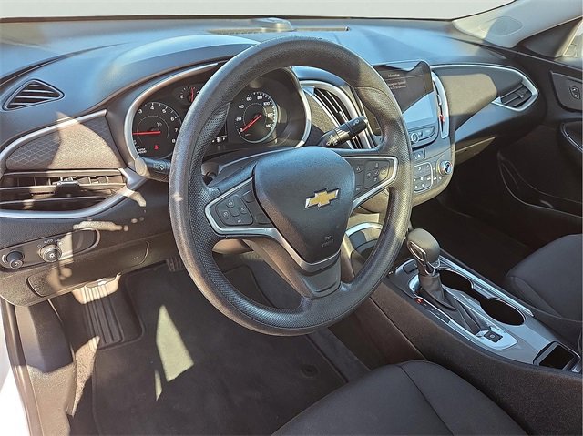 Used 2022 Chevrolet Malibu LT image 12