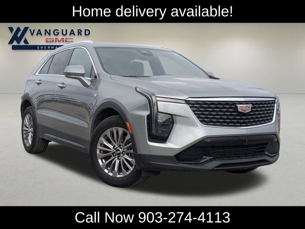 Used 2024 Cadillac XT4 Premium Luxury image 2