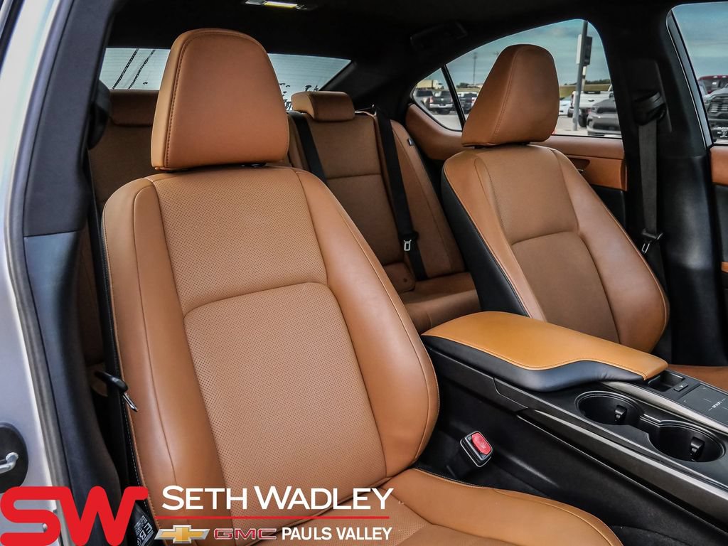 Used 2022 Lexus IS 300 w/ Premium Package RWD image 14