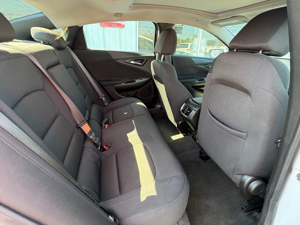 Used 2024 Chevrolet Malibu LT FWD image 15