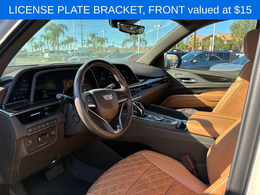Used 2023 Cadillac Escalade Premium Luxury w/ Performance Package image 10