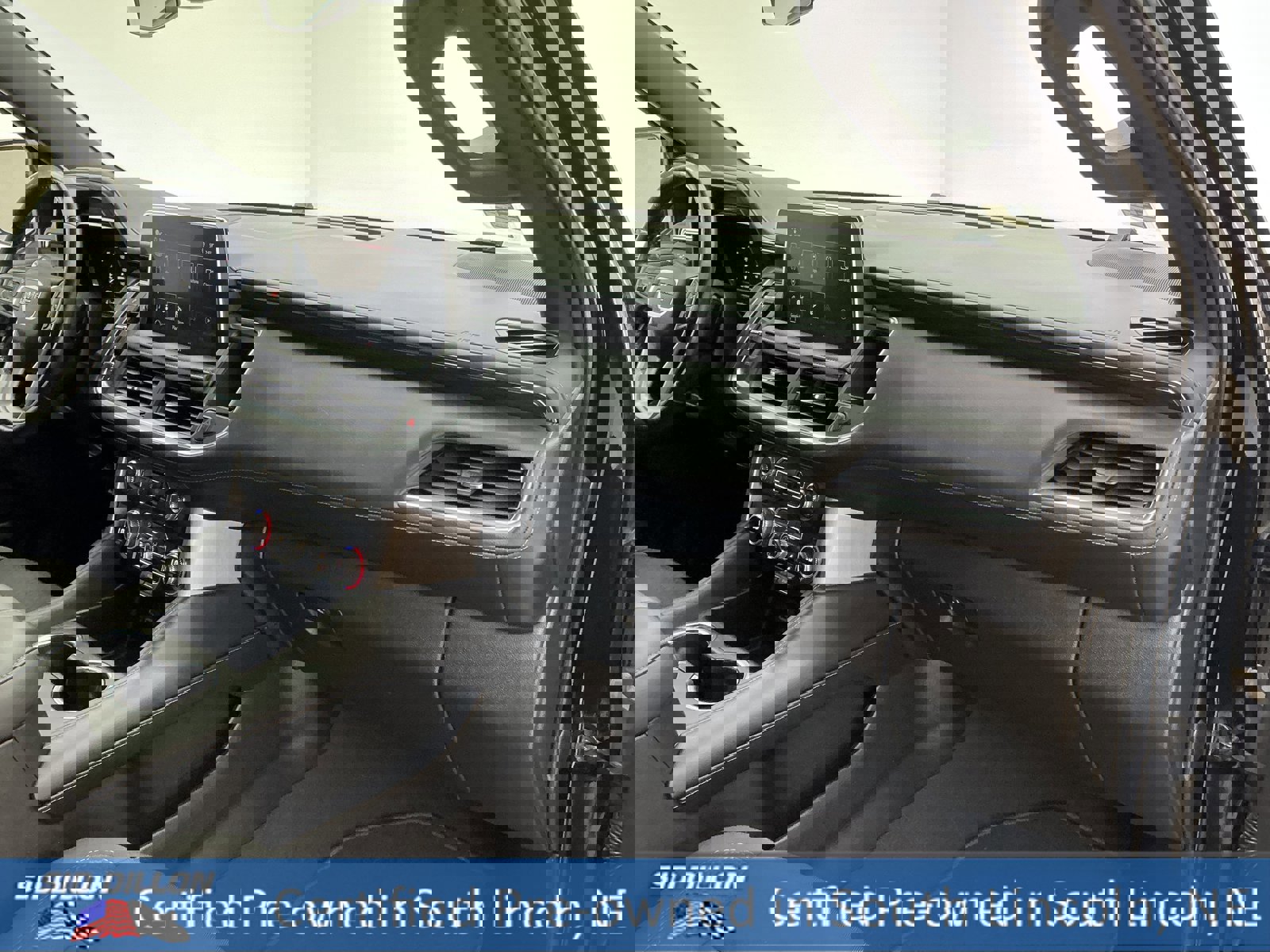 Used 2022 GMC Yukon SLE image 24