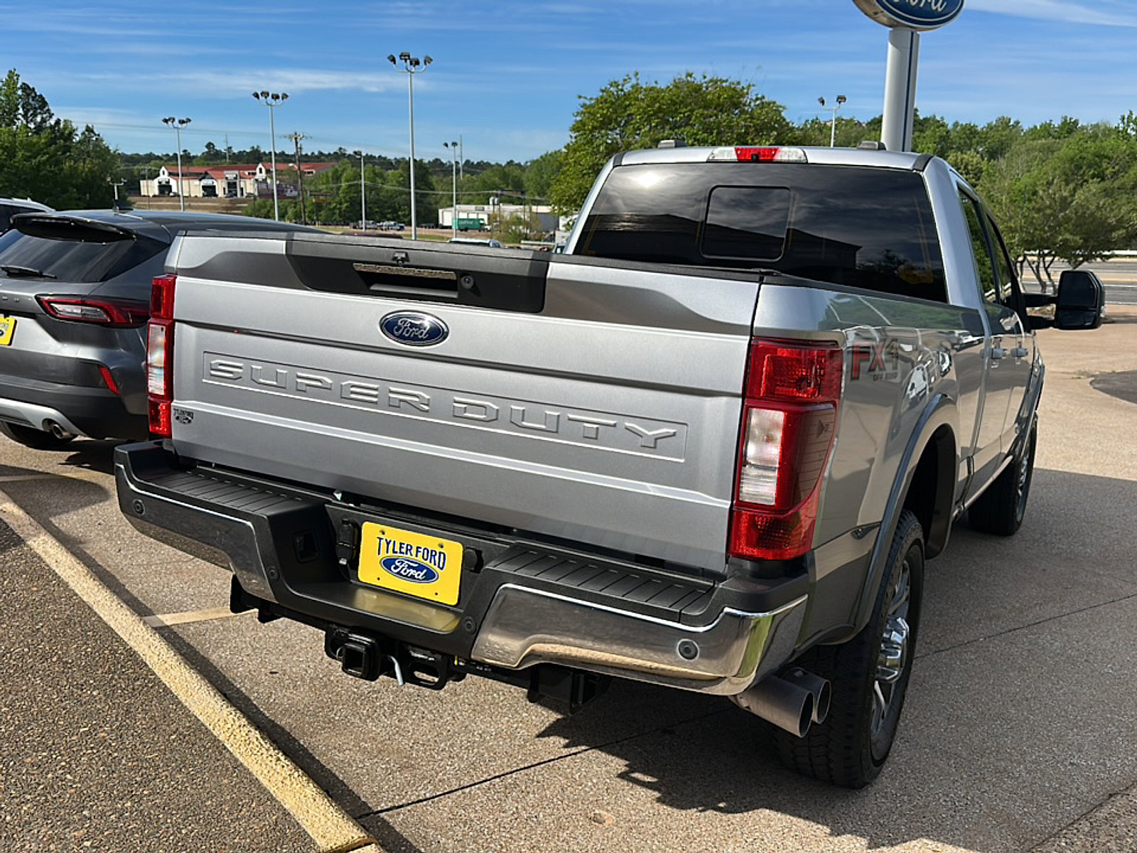 Used 2022 Ford F250 Lariat w/ Lariat Ultimate Package image 9