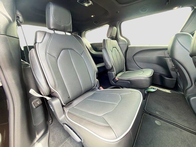 New 2027 Chrysler Pacifica Limited FWD image 29