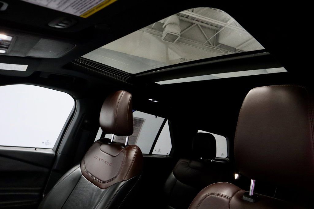 Certified 2022 Ford Explorer Platinum w/ Technology Package image 24