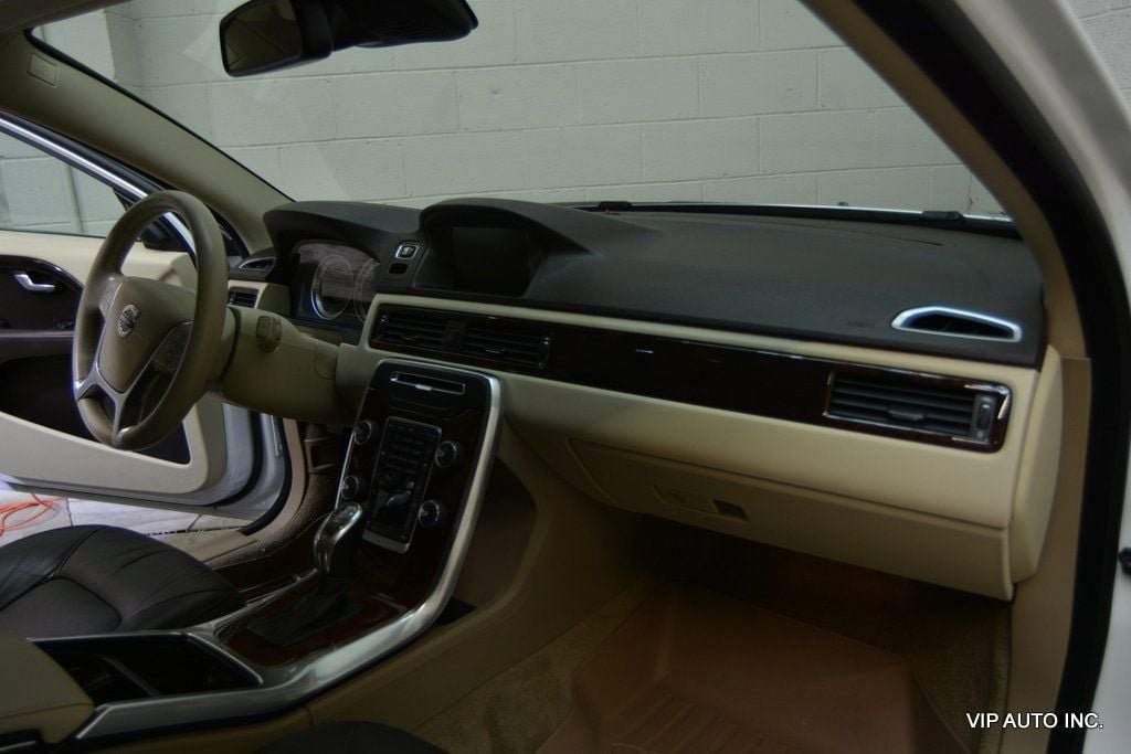 Used 2013 Volvo XC70 3.2 FWD image 27