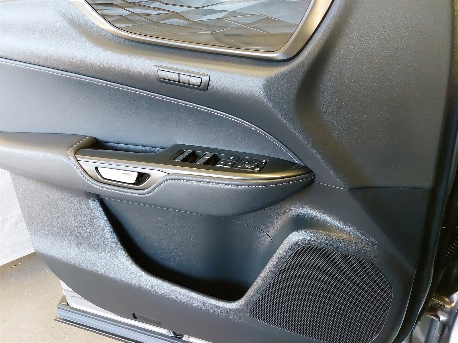 Used 2025 Lexus NX 350h AWD w/ Premium Package image 31