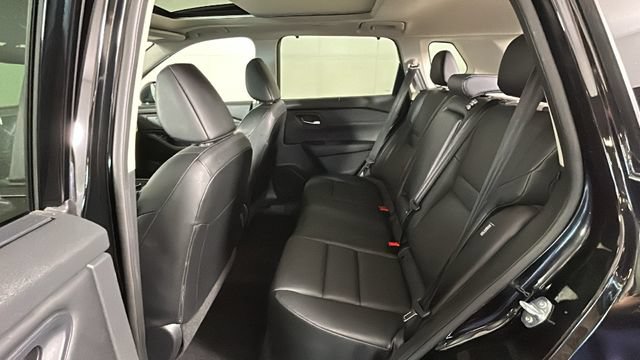 Used 2024 Nissan Rogue SV w/ SV Premium Package AWD/4WD image 26