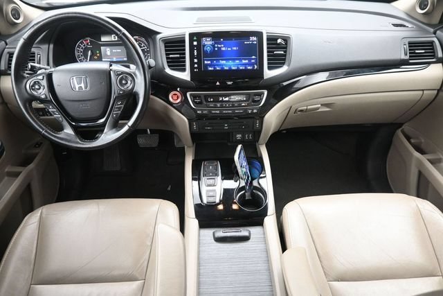 Used 2016 Honda Pilot Touring image 17