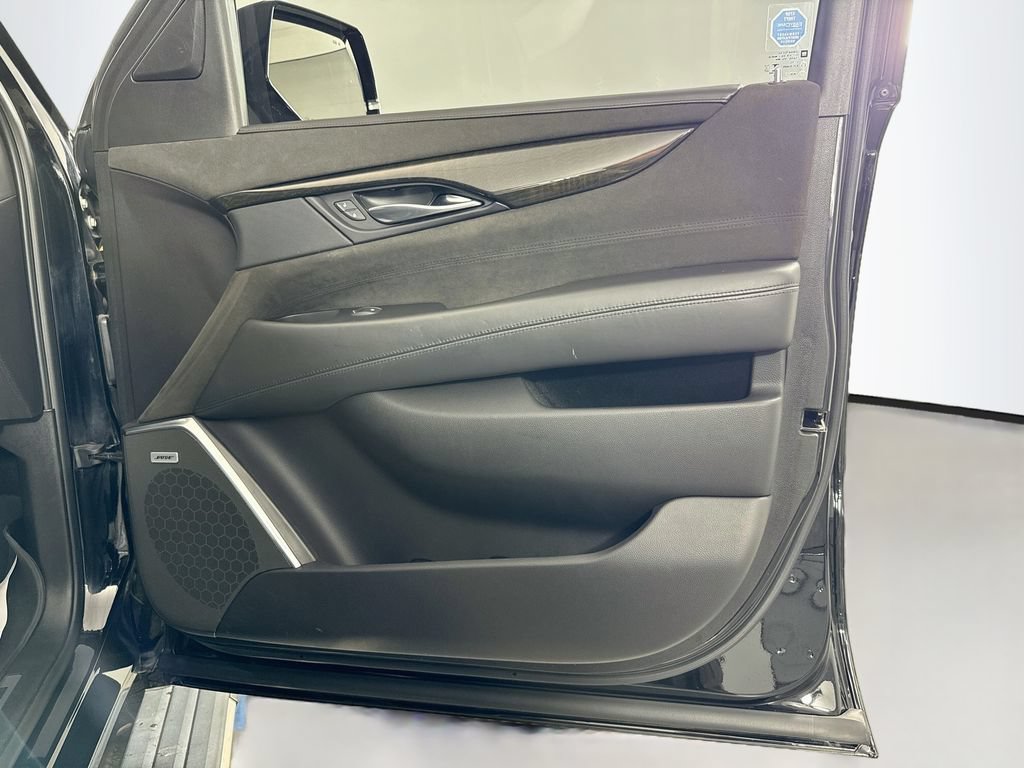 Used 2020 Cadillac Escalade ESV Platinum RWD image 45