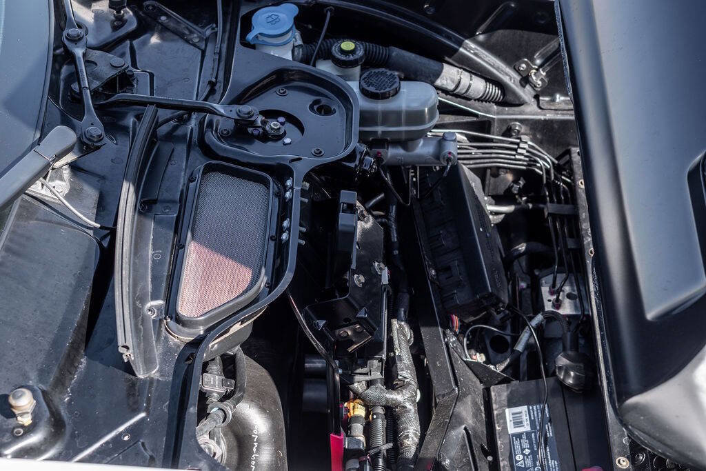 Used 2005 Ford GT image 45