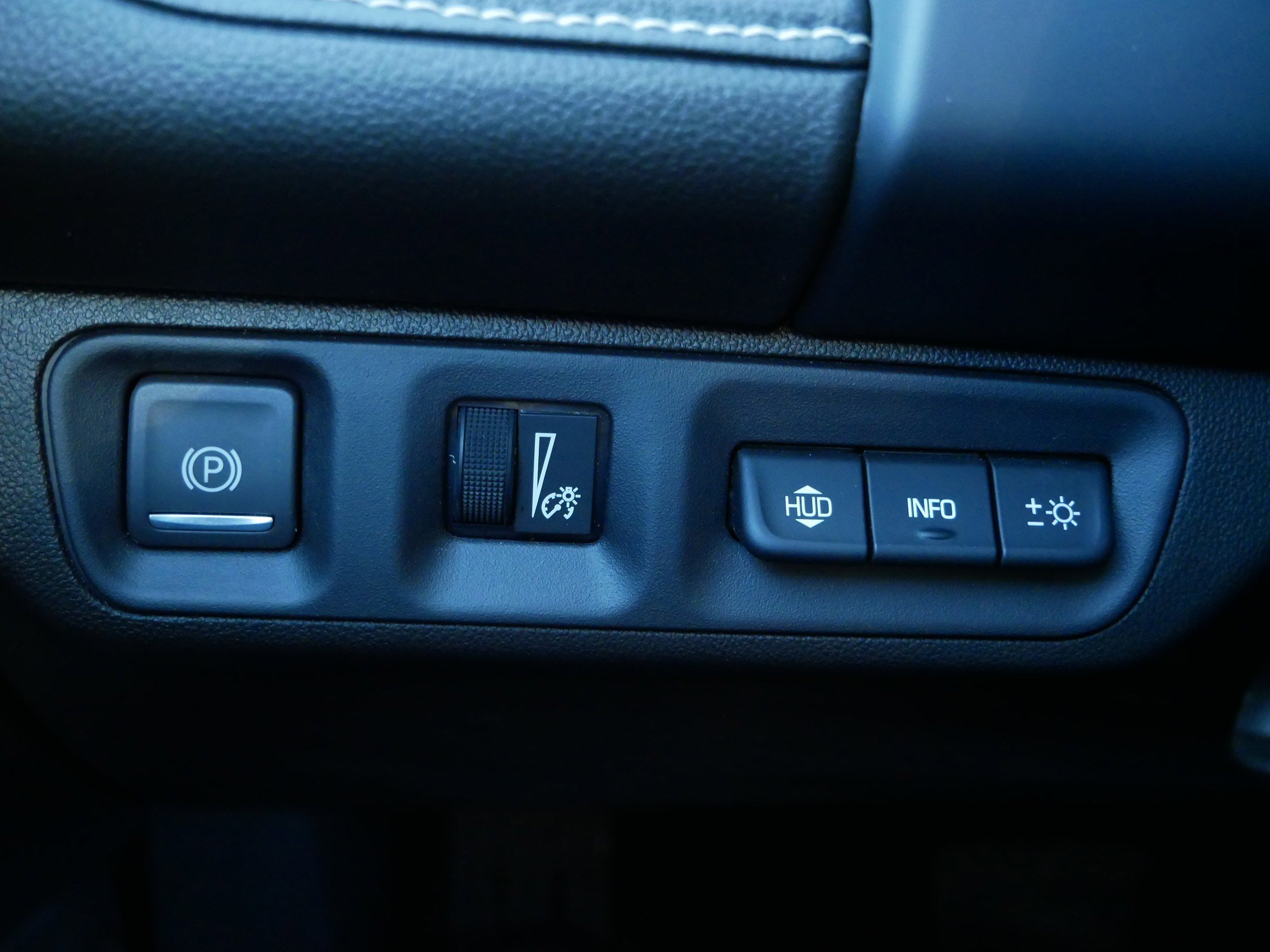 Used 2023 GMC Acadia SLT w/ Technology Package image 25