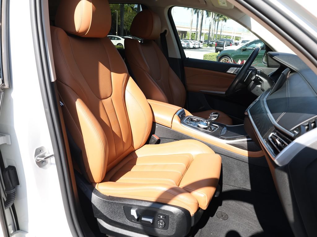 Used 2022 BMW X7 xDrive40i w/ Executive Package AWD/4WD image 31