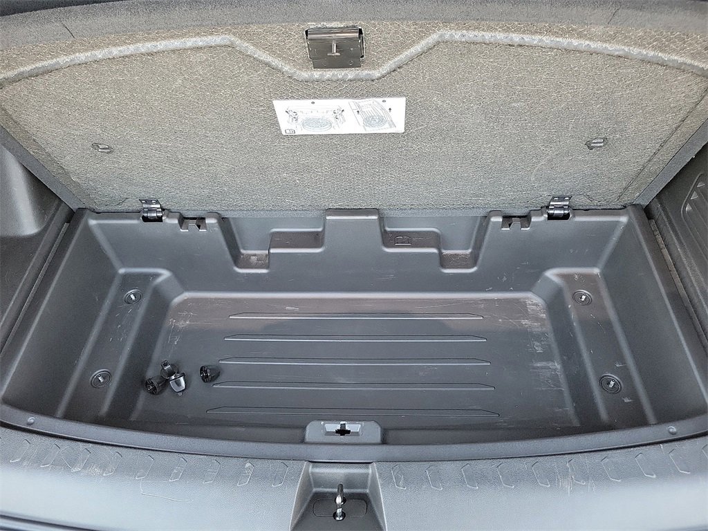 Used 2022 Chevrolet Traverse LS image 26
