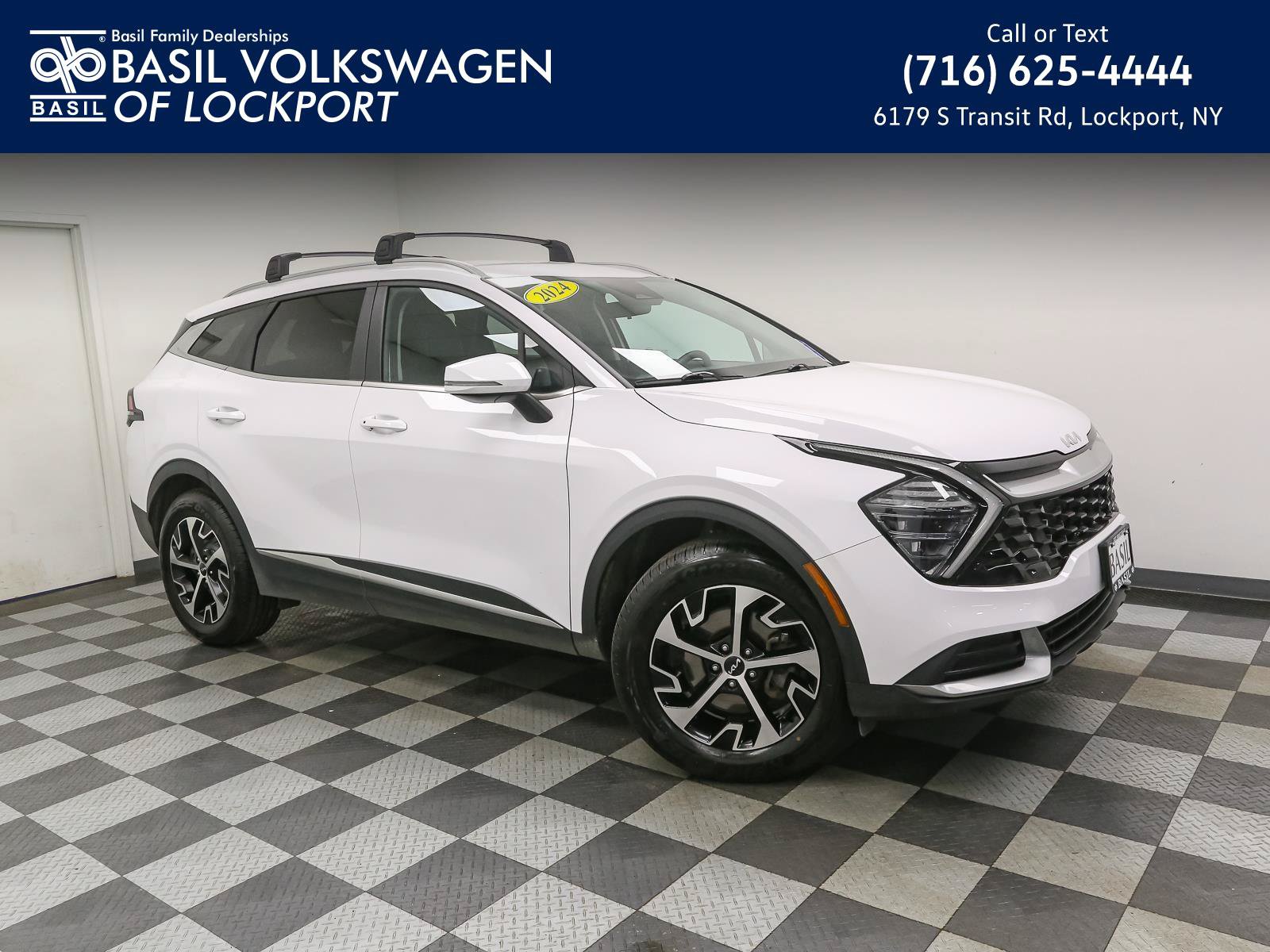 Used 2024 Kia Sportage EX AWD/4WD image 1