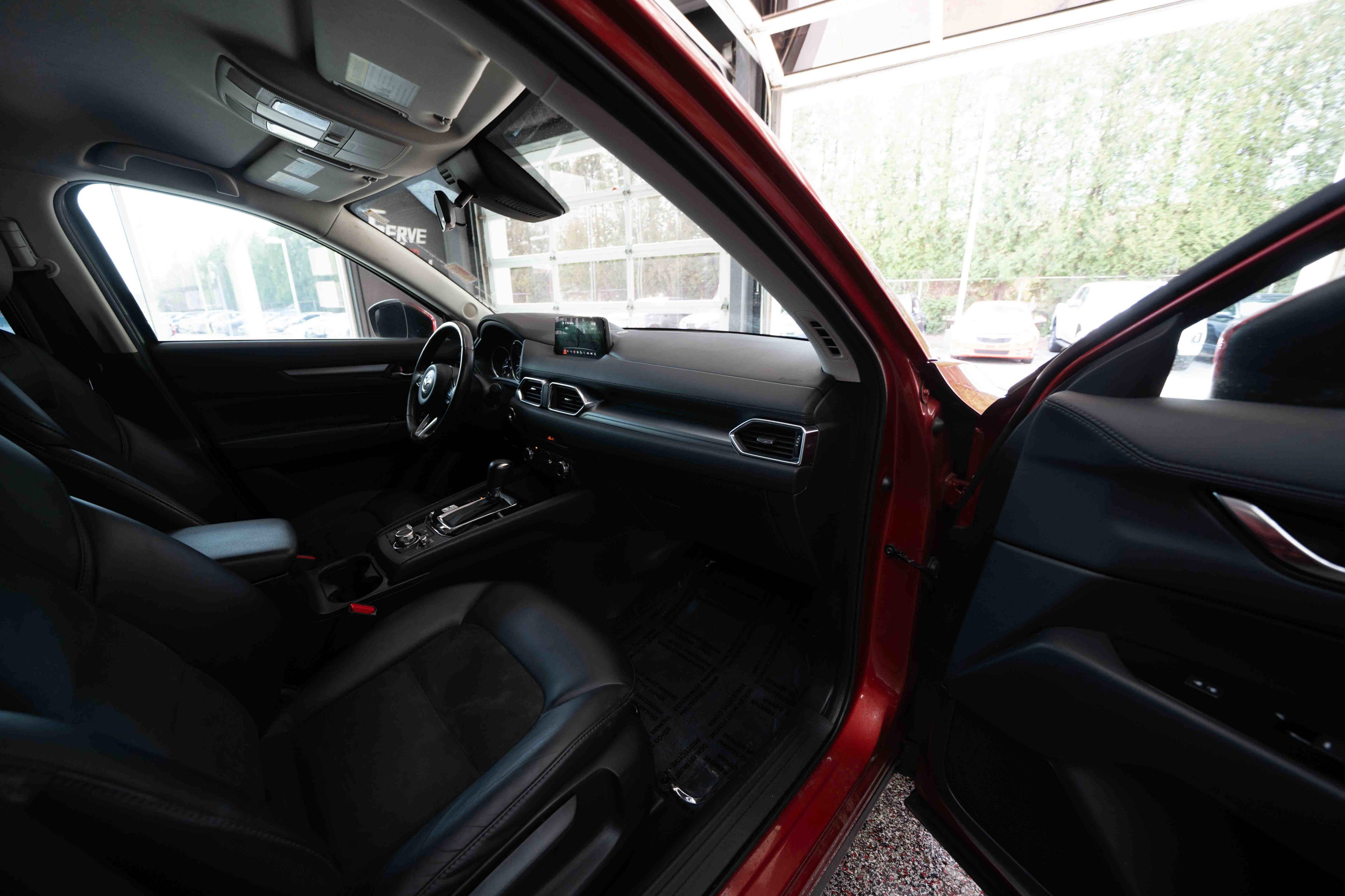 Used 2018 MAZDA CX-5 Touring image 26