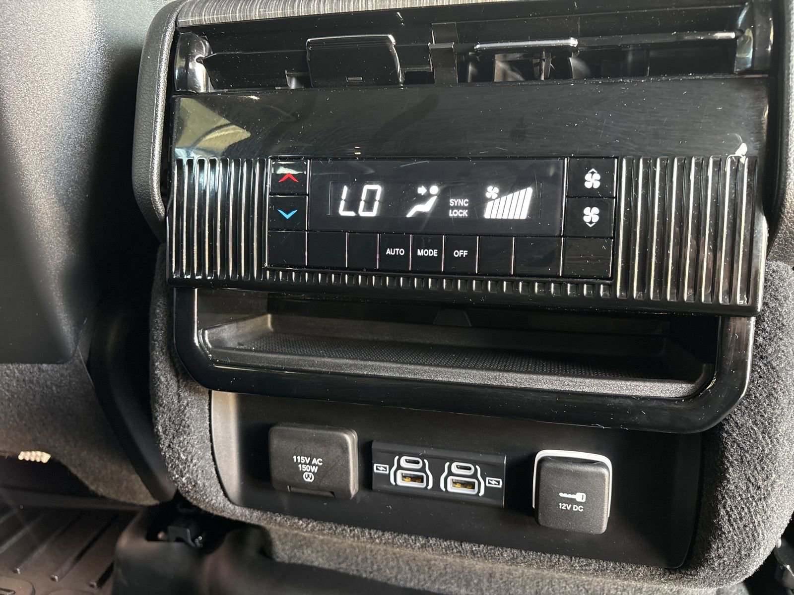 Used 2022 Jeep Wagoneer Series II image 45