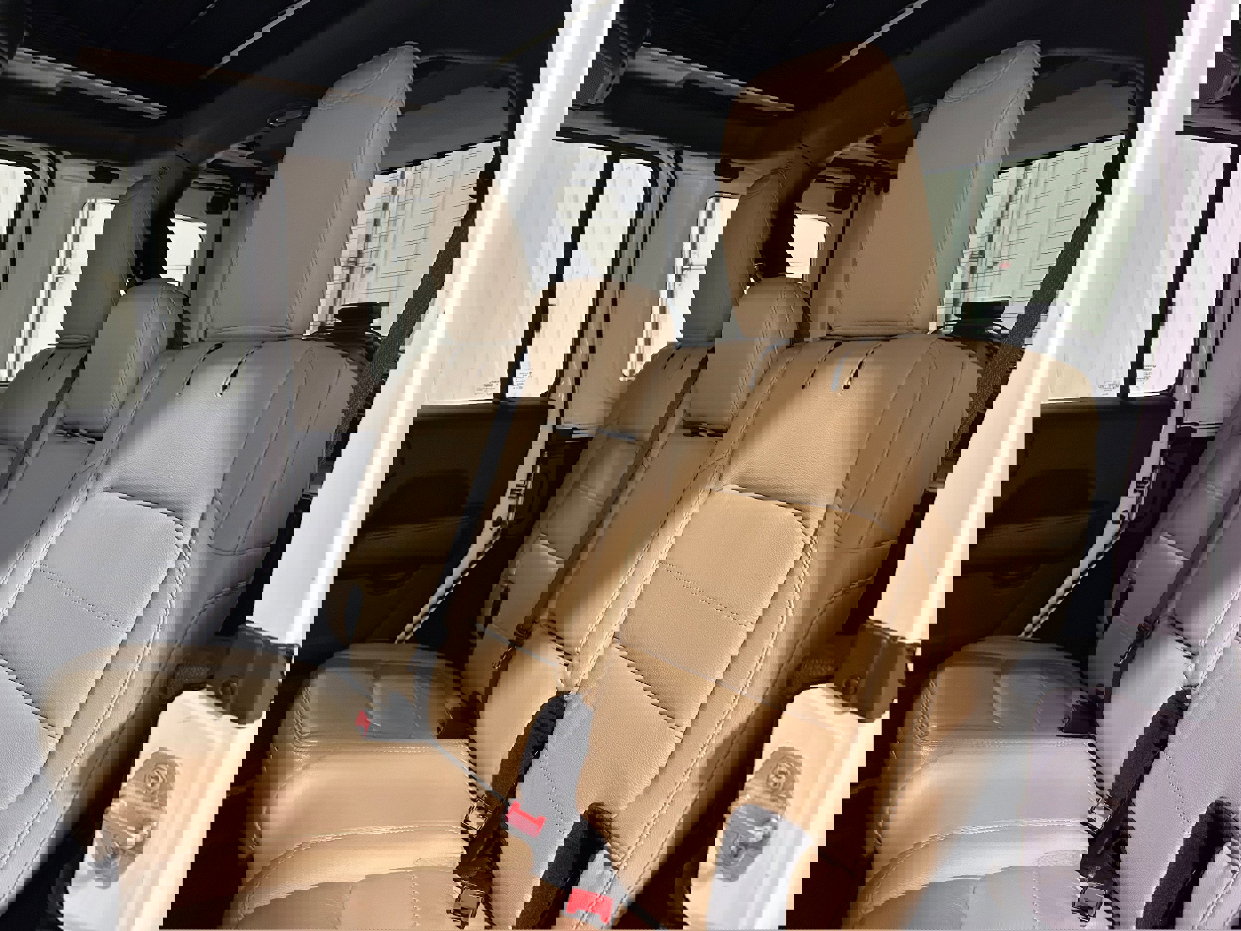 Used 2019 Jeep Wrangler Unlimited Sahara w/ Uconnect 4C Nav & Sound Group image 30