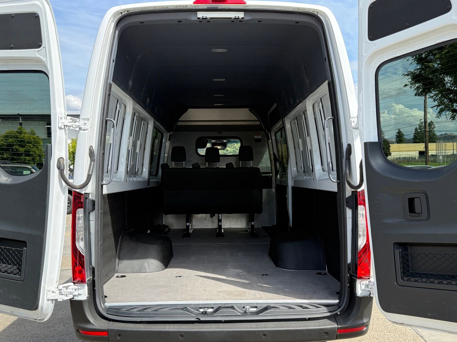 Used 2019 Mercedes-Benz Sprinter 170 image 19