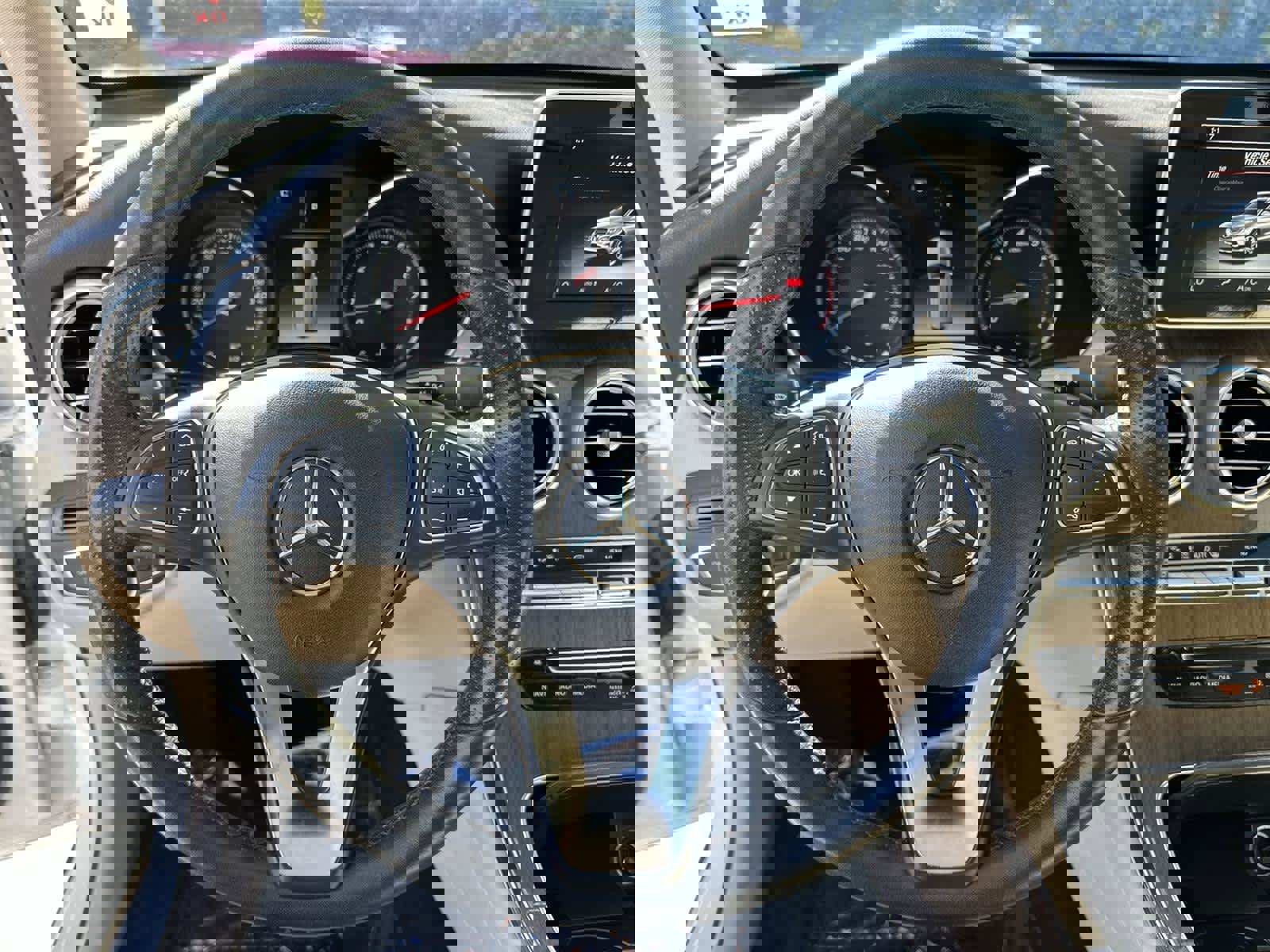 Used 2018 Mercedes-Benz GLC 300 image 15